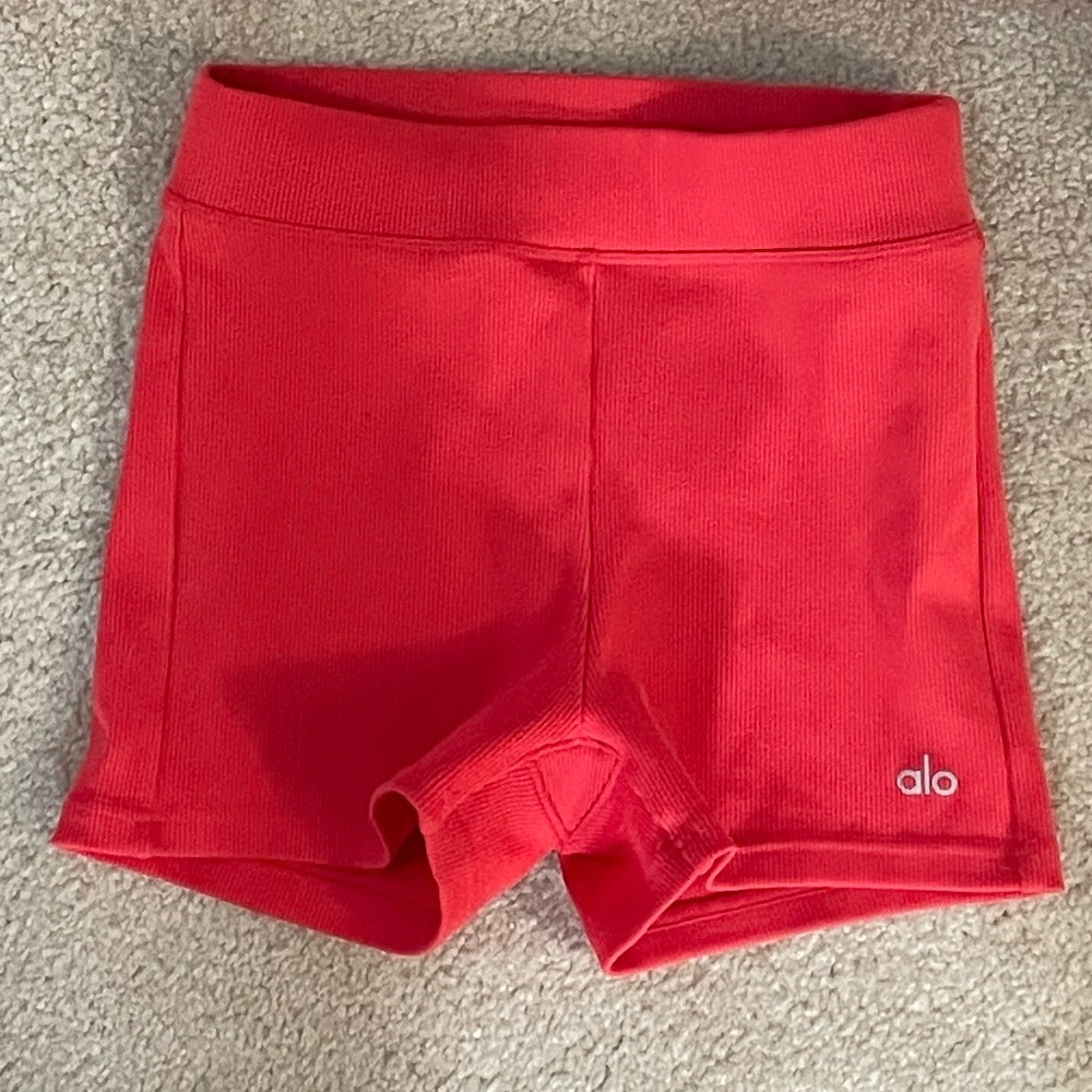 ALO Yoga Goddess High Waist Hot Short